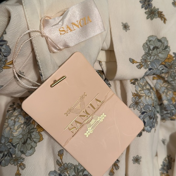 NEW Sancia Emely Tiered Floral Mini Dress - Picture 7 of 7